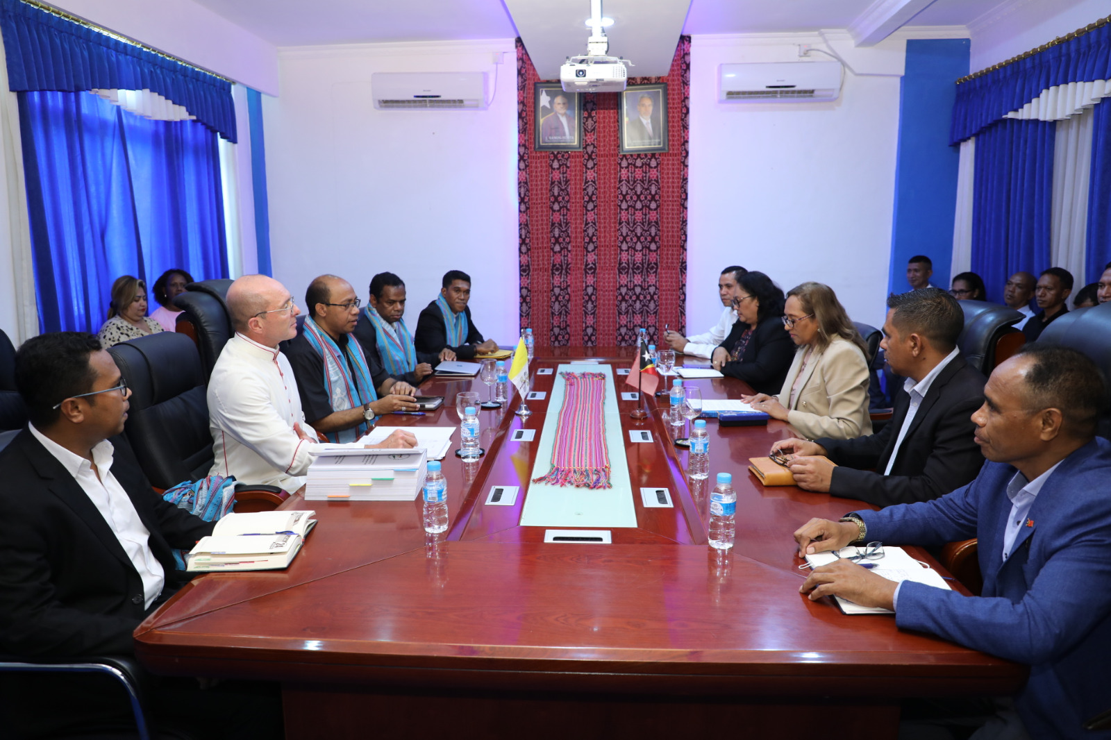 ME HALO ENKONTRU KORTEZIA HO DELEGASAUN KONFERÉNSIA EPISKOPÁL NO SANTA SÉ IHA TIMOR-LESTE